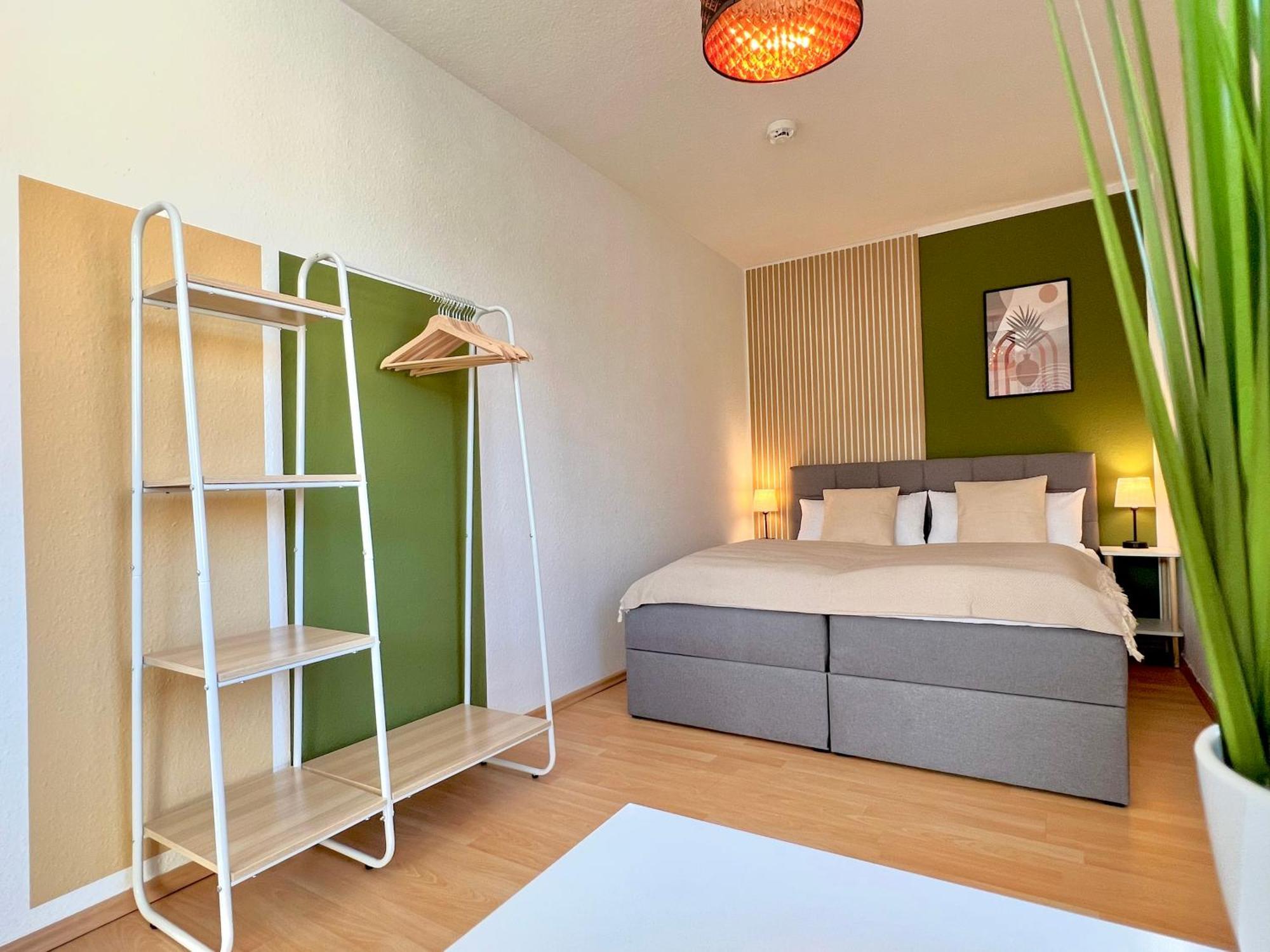 Modernes Mit Balkon Apartment *